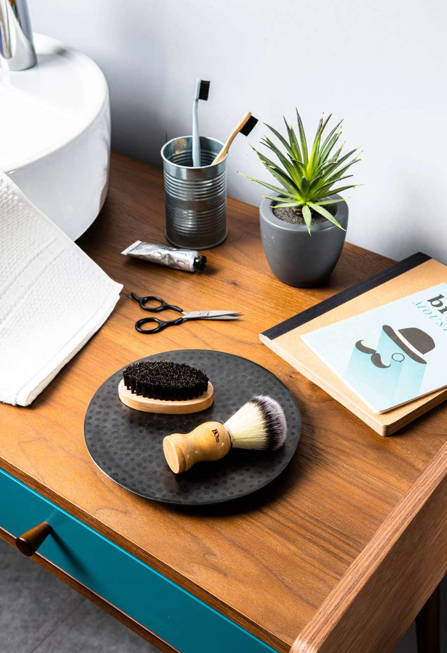 Nécessaire à Barbe avec Double Peigne en bois et Brosse en Poils